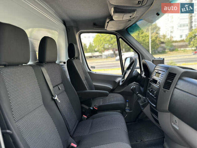 Білий Мерседес Sprinter, об'ємом двигуна 2.14 л та пробігом 348 тис. км за 22500 $, фото 59 на Automoto.ua