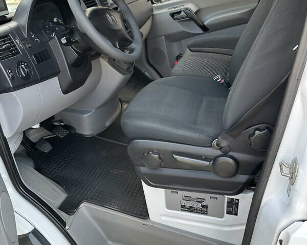 Білий Мерседес Sprinter, об'ємом двигуна 2.14 л та пробігом 348 тис. км за 22500 $, фото 70 на Automoto.ua