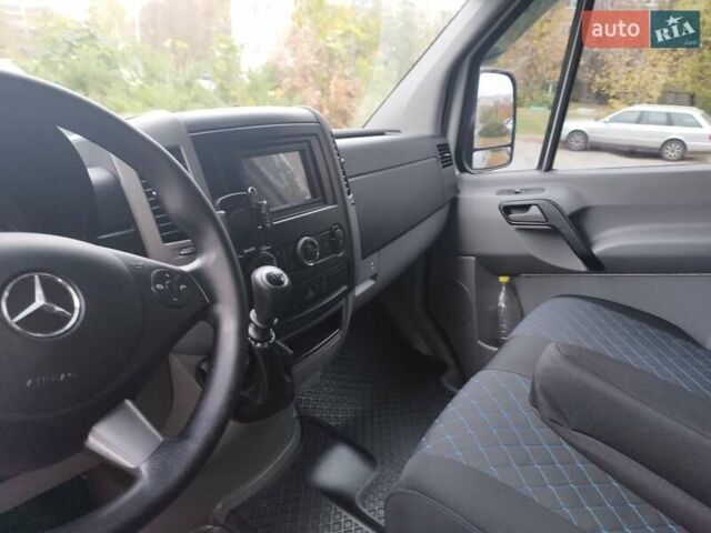 Белый Мерседес Sprinter, объемом двигателя 2.14 л и пробегом 427 тыс. км за 19000 $, фото 9 на Automoto.ua