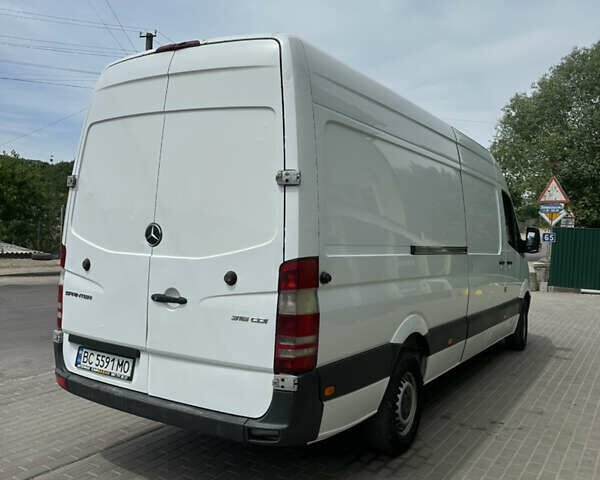 Белый Мерседес Sprinter, объемом двигателя 2.14 л и пробегом 468 тыс. км за 14900 $, фото 3 на Automoto.ua