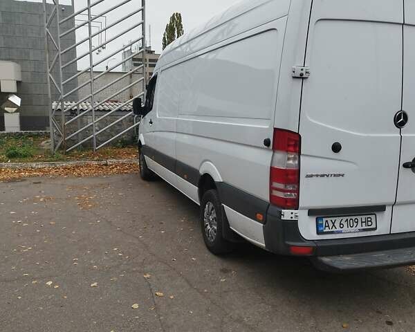 Белый Мерседес Sprinter, объемом двигателя 2.14 л и пробегом 427 тыс. км за 19000 $, фото 18 на Automoto.ua