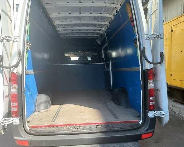 Белый Мерседес Sprinter, объемом двигателя 2.14 л и пробегом 427 тыс. км за 19000 $, фото 20 на Automoto.ua