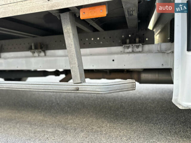 Білий Мерседес Sprinter, об'ємом двигуна 2.14 л та пробігом 348 тис. км за 22500 $, фото 31 на Automoto.ua