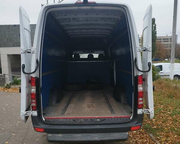 Белый Мерседес Sprinter, объемом двигателя 2.14 л и пробегом 427 тыс. км за 19000 $, фото 15 на Automoto.ua