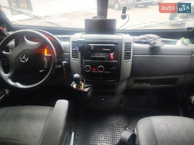 Білий Мерседес Sprinter, об'ємом двигуна 2.14 л та пробігом 359 тис. км за 22691 $, фото 7 на Automoto.ua