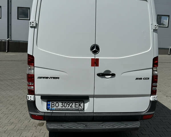 Белый Мерседес Sprinter, объемом двигателя 2.14 л и пробегом 380 тыс. км за 17499 $, фото 4 на Automoto.ua