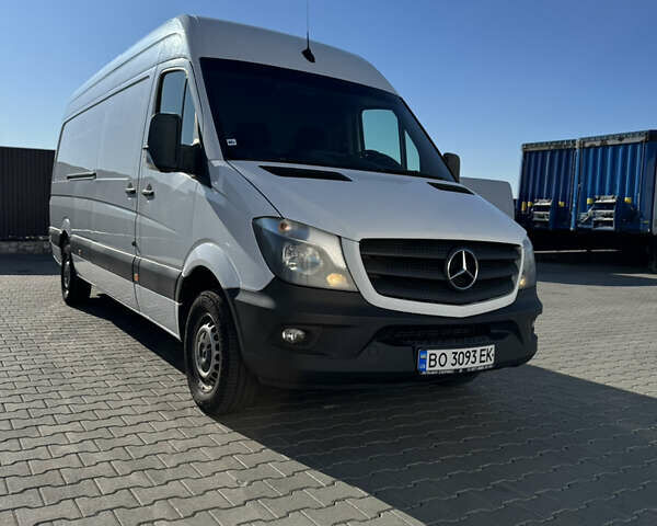 Белый Мерседес Sprinter, объемом двигателя 2.2 л и пробегом 382 тыс. км за 17499 $, фото 1 на Automoto.ua