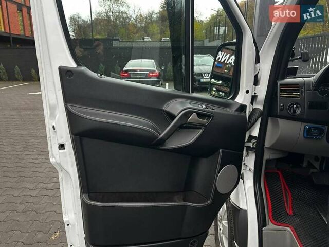 Білий Мерседес Sprinter, об'ємом двигуна 2.14 л та пробігом 345 тис. км за 31300 $, фото 6 на Automoto.ua