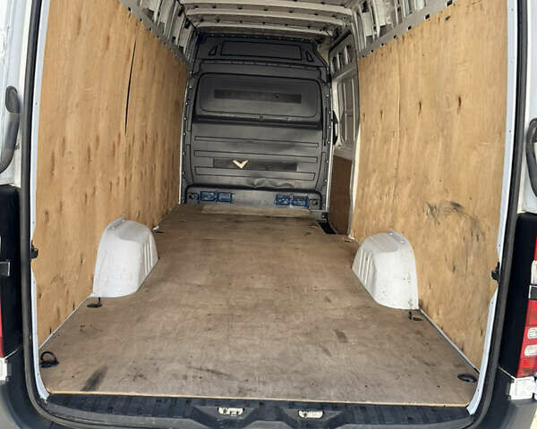 Белый Мерседес Sprinter, объемом двигателя 2.2 л и пробегом 382 тыс. км за 17499 $, фото 8 на Automoto.ua