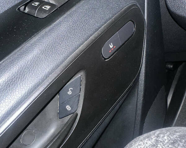 Белый Мерседес Sprinter, объемом двигателя 2.99 л и пробегом 500 тыс. км за 27500 $, фото 7 на Automoto.ua