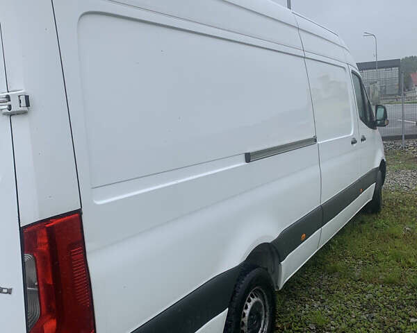 Белый Мерседес Sprinter, объемом двигателя 2 л и пробегом 220 тыс. км за 29500 $, фото 3 на Automoto.ua