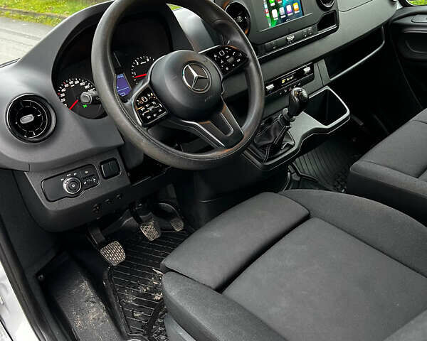 Білий Мерседес Sprinter, об'ємом двигуна 2.99 л та пробігом 261 тис. км за 43000 $, фото 3 на Automoto.ua