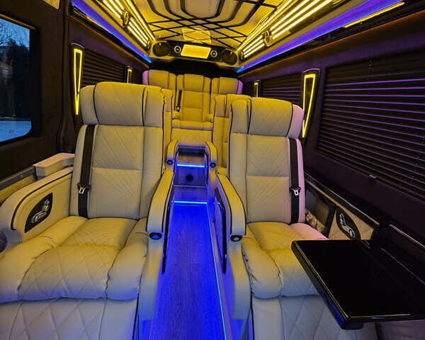 Белый Мерседес Sprinter, объемом двигателя 2.14 л и пробегом 363 тыс. км за 75500 $, фото 5 на Automoto.ua