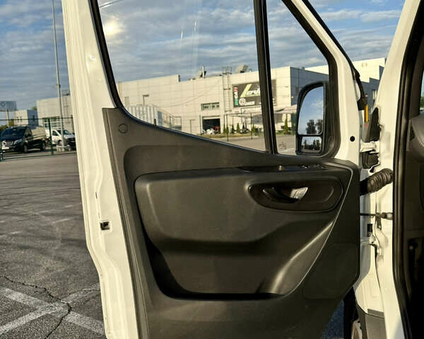 Білий Мерседес Sprinter, об'ємом двигуна 2.14 л та пробігом 305 тис. км за 23000 $, фото 9 на Automoto.ua