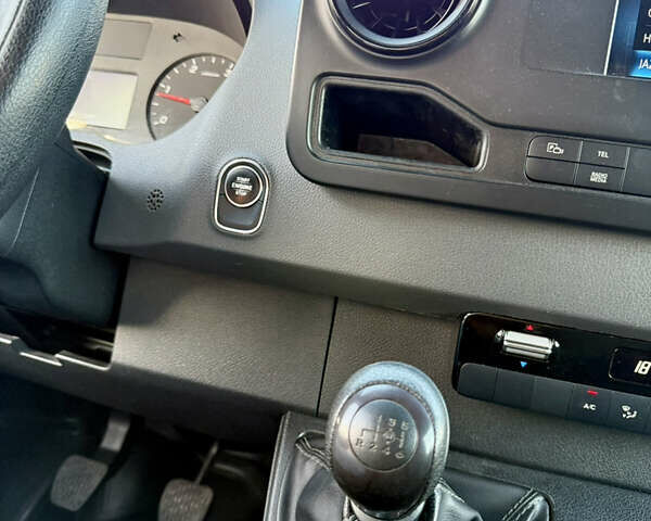 Білий Мерседес Sprinter, об'ємом двигуна 2.14 л та пробігом 305 тис. км за 23000 $, фото 19 на Automoto.ua