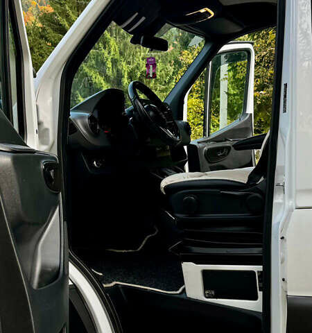Мерседес Sprinter 2019 у Межгорье на Automoto.ua Білий Мерседес Sprinter, об'ємом двигуна 2.99 л та пробігом 570 тис. км за 43500 $, фото 29 на Automoto.ua