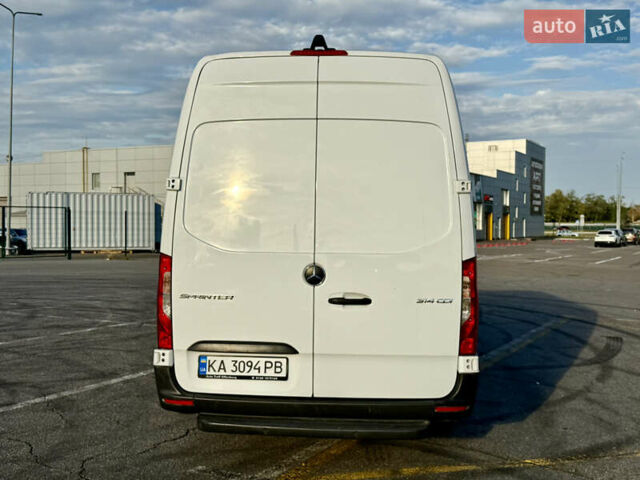 Білий Мерседес Sprinter, об'ємом двигуна 2.14 л та пробігом 305 тис. км за 23000 $, фото 5 на Automoto.ua