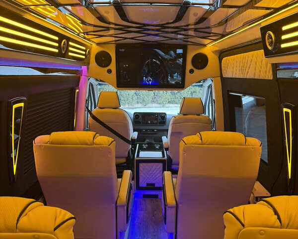 Белый Мерседес Sprinter, объемом двигателя 2.14 л и пробегом 363 тыс. км за 75500 $, фото 7 на Automoto.ua