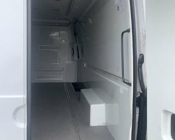 Белый Мерседес Sprinter, объемом двигателя 2 л и пробегом 220 тыс. км за 29500 $, фото 21 на Automoto.ua