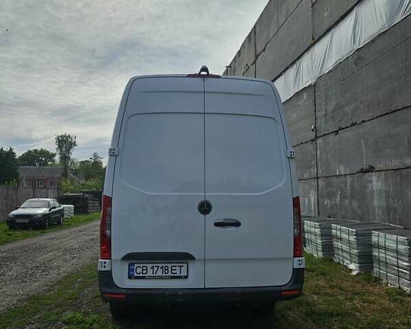Белый Мерседес Sprinter, объемом двигателя 2.99 л и пробегом 314 тыс. км за 44000 $, фото 1 на Automoto.ua
