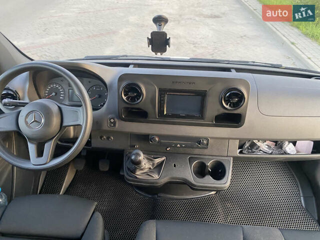 Білий Мерседес Sprinter, об'ємом двигуна 2.14 л та пробігом 40 тис. км за 39000 $, фото 3 на Automoto.ua
