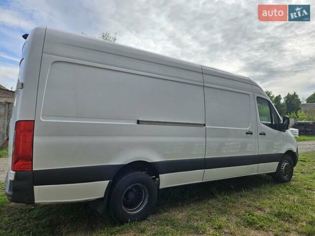 Белый Мерседес Sprinter, объемом двигателя 2.99 л и пробегом 314 тыс. км за 44000 $, фото 3 на Automoto.ua