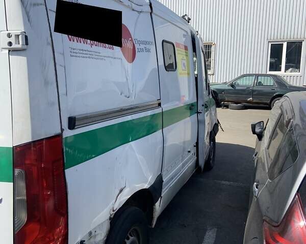 Білий Мерседес Sprinter, об'ємом двигуна 2.14 л та пробігом 220 тис. км за 9654 $, фото 2 на Automoto.ua