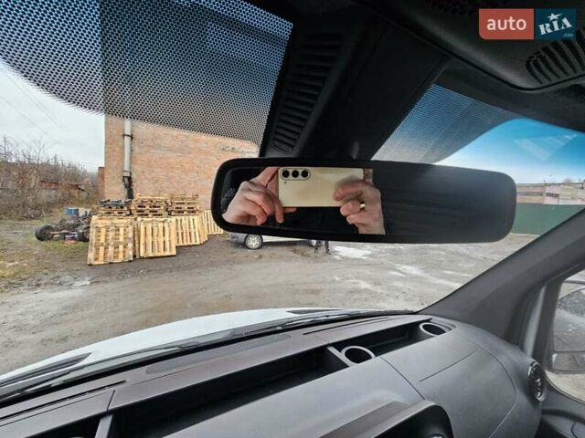Белый Мерседес Sprinter, объемом двигателя 3 л и пробегом 311 тыс. км за 45500 $, фото 12 на Automoto.ua