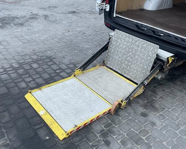 Білий Мерседес Sprinter, об'ємом двигуна 1.99 л та пробігом 167 тис. км за 33000 $, фото 27 на Automoto.ua
