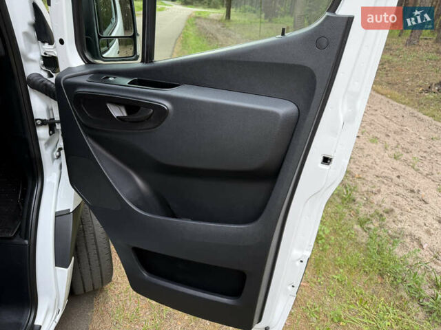 Белый Мерседес Sprinter, объемом двигателя 2.2 л и пробегом 138 тыс. км за 25800 $, фото 48 на Automoto.ua