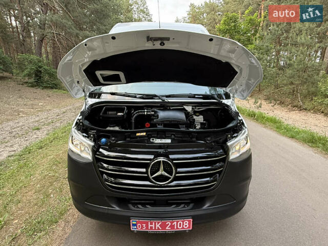Белый Мерседес Sprinter, объемом двигателя 2.2 л и пробегом 138 тыс. км за 25800 $, фото 77 на Automoto.ua