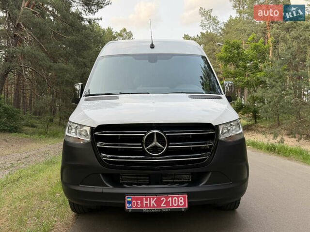 Белый Мерседес Sprinter, объемом двигателя 2.2 л и пробегом 138 тыс. км за 25800 $, фото 4 на Automoto.ua