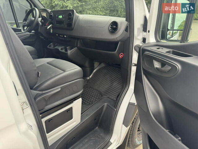 Білий Мерседес Sprinter, об'ємом двигуна 1.95 л та пробігом 11 тис. км за 39400 $, фото 8 на Automoto.ua