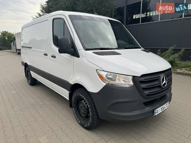 Білий Мерседес Sprinter, об'ємом двигуна 1.95 л та пробігом 11 тис. км за 38400 $, фото 2 на Automoto.ua