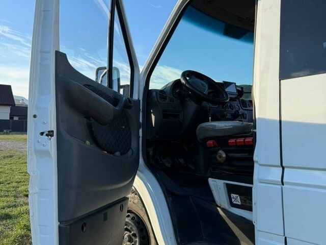 Белый Мерседес Sprinter, объемом двигателя 2.15 л и пробегом 649 тыс. км за 8999 $, фото 6 на Automoto.ua