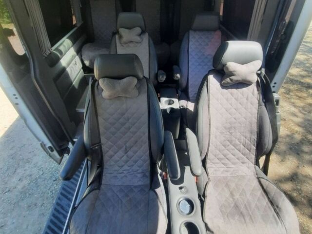 Белый Мерседес Sprinter, объемом двигателя 2.1 л и пробегом 350 тыс. км за 23000 $, фото 9 на Automoto.ua