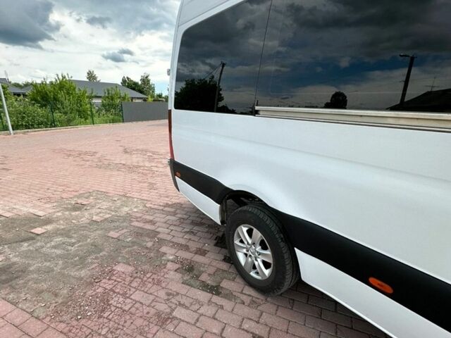 Белый Мерседес Sprinter, объемом двигателя 2.2 л и пробегом 314 тыс. км за 37131 $, фото 27 на Automoto.ua