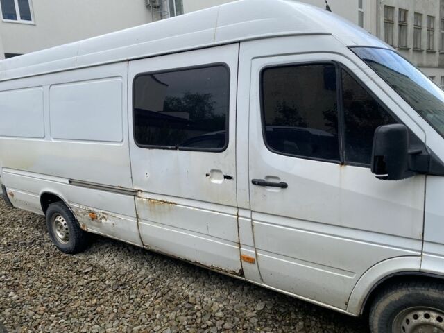 Белый Мерседес Sprinter, объемом двигателя 2.1 л и пробегом 120 тыс. км за 5500 $, фото 3 на Automoto.ua
