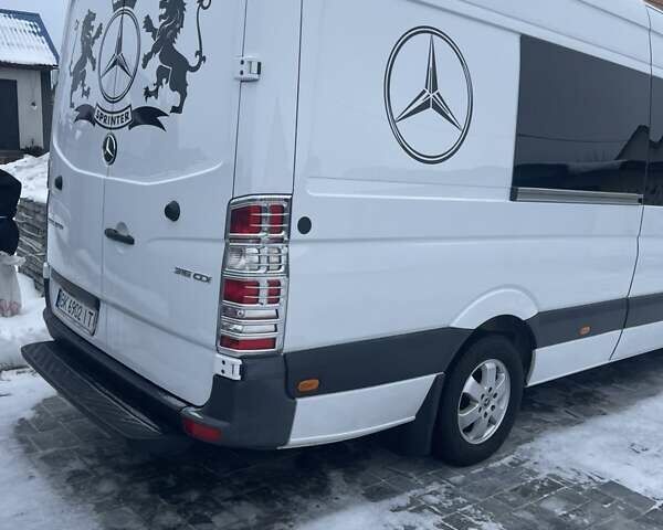 Белый Мерседес Sprinter, объемом двигателя 2.14 л и пробегом 255 тыс. км за 29500 $, фото 11 на Automoto.ua