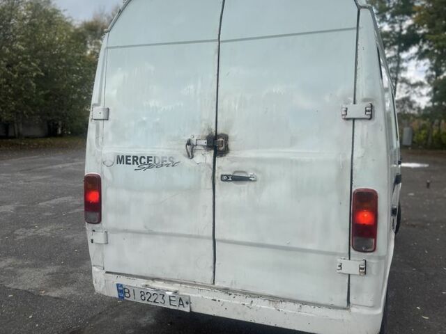 Білий Мерседес Sprinter, об'ємом двигуна 2.3 л та пробігом 111 тис. км за 2300 $, фото 3 на Automoto.ua