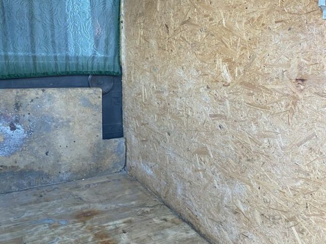 Белый Мерседес Sprinter, объемом двигателя 0 л и пробегом 253 тыс. км за 1400 $, фото 11 на Automoto.ua