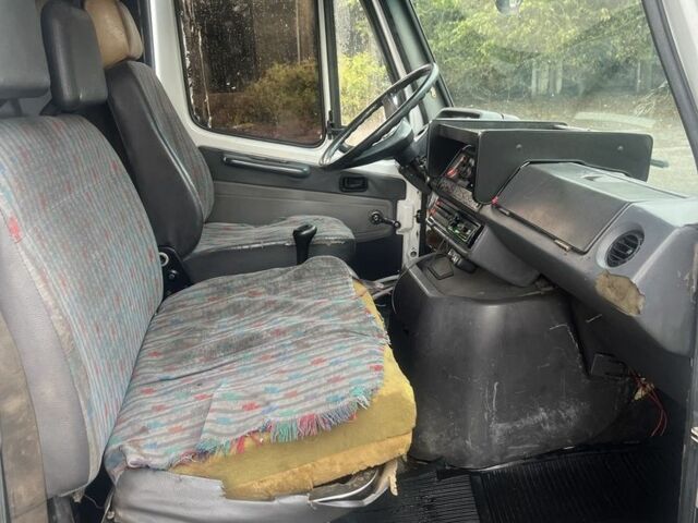 Білий Мерседес Sprinter, об'ємом двигуна 2.3 л та пробігом 111 тис. км за 2300 $, фото 7 на Automoto.ua