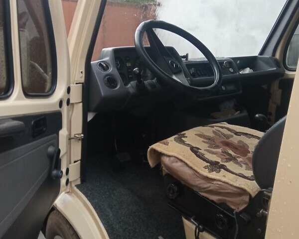 Белый Мерседес Sprinter, объемом двигателя 2.87 л и пробегом 350 тыс. км за 5200 $, фото 7 на Automoto.ua