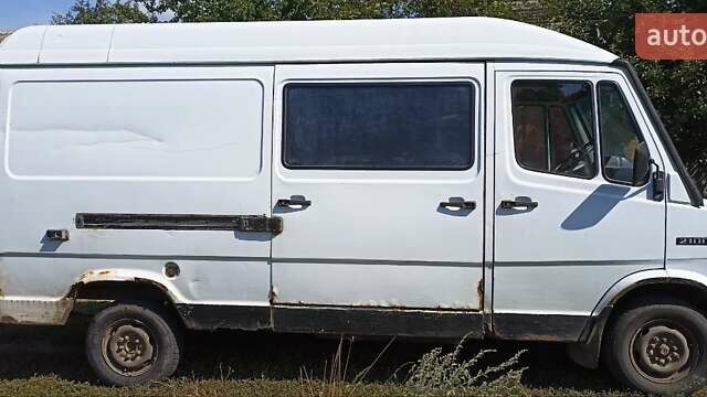 Мерседес Sprinter 1994 в Попольне на Automoto.ua Белый Мерседес Sprinter, объемом двигателя 2.87 л и пробегом 4 тыс. км за 850 $, фото 3 на Automoto.ua
