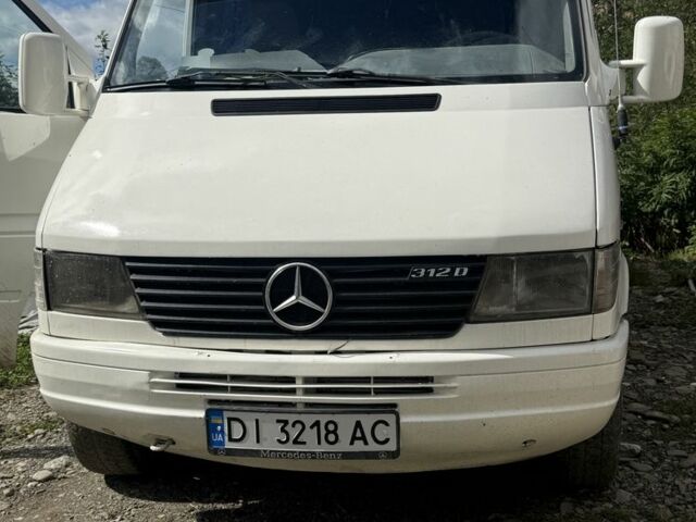 Білий Мерседес Sprinter, об'ємом двигуна 2.3 л та пробігом 750 тис. км за 5295 $, фото 1 на Automoto.ua