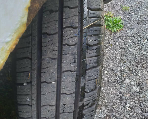 Белый Мерседес Sprinter, объемом двигателя 2.3 л и пробегом 583 тыс. км за 3100 $, фото 2 на Automoto.ua