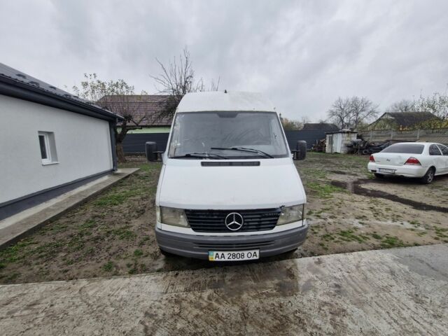 Білий Мерседес Sprinter, об'ємом двигуна 2.3 л та пробігом 432 тис. км за 2850 $, фото 1 на Automoto.ua
