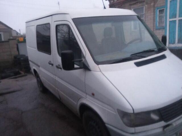 Білий Мерседес Sprinter, об'ємом двигуна 2.3 л та пробігом 800 тис. км за 4000 $, фото 2 на Automoto.ua