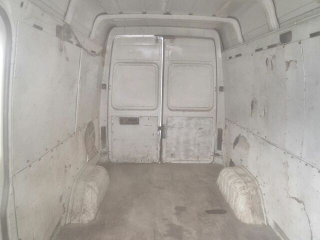 Білий Мерседес Sprinter, об'ємом двигуна 2.3 л та пробігом 432 тис. км за 2850 $, фото 2 на Automoto.ua