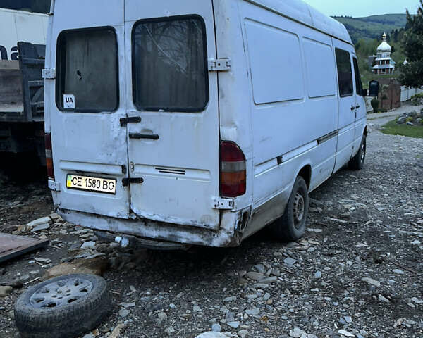 Белый Мерседес Sprinter, объемом двигателя 2.87 л и пробегом 450 тыс. км за 3800 $, фото 1 на Automoto.ua
